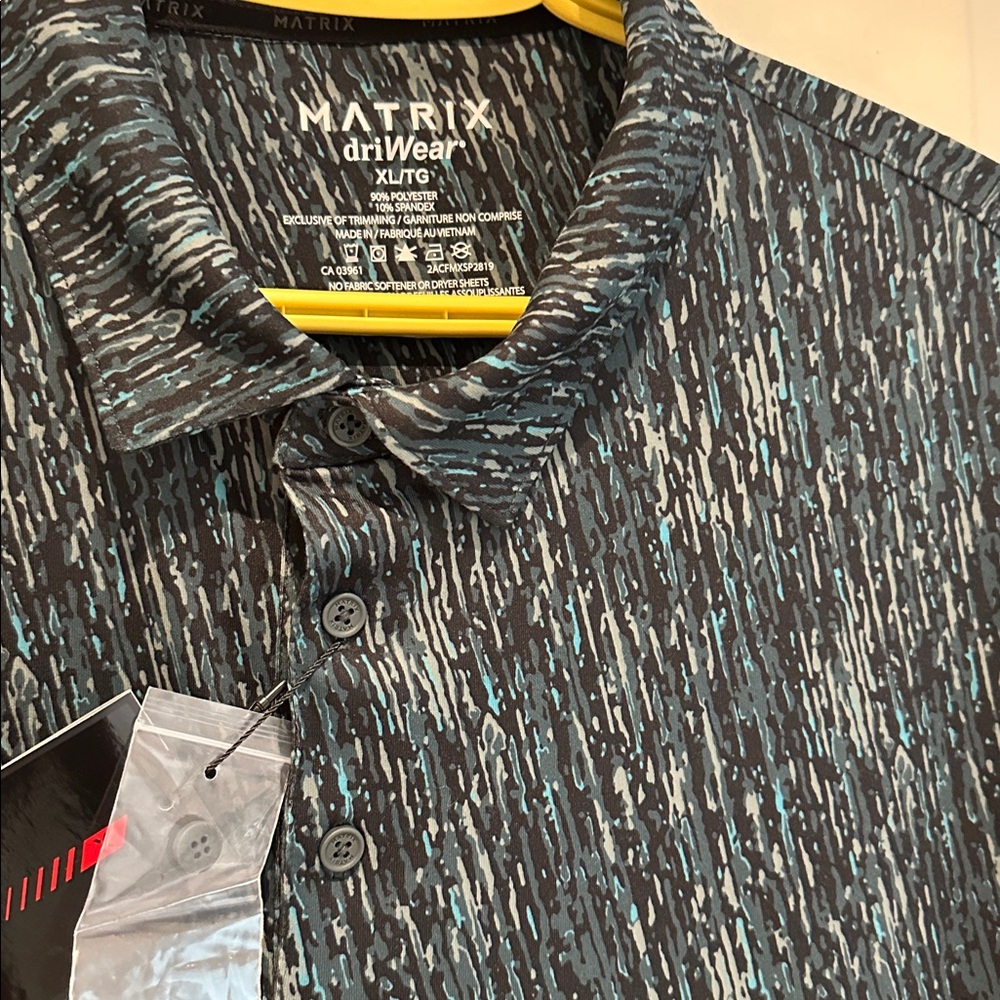 Nwt. Men Matrix button front - Picture 3 of 5